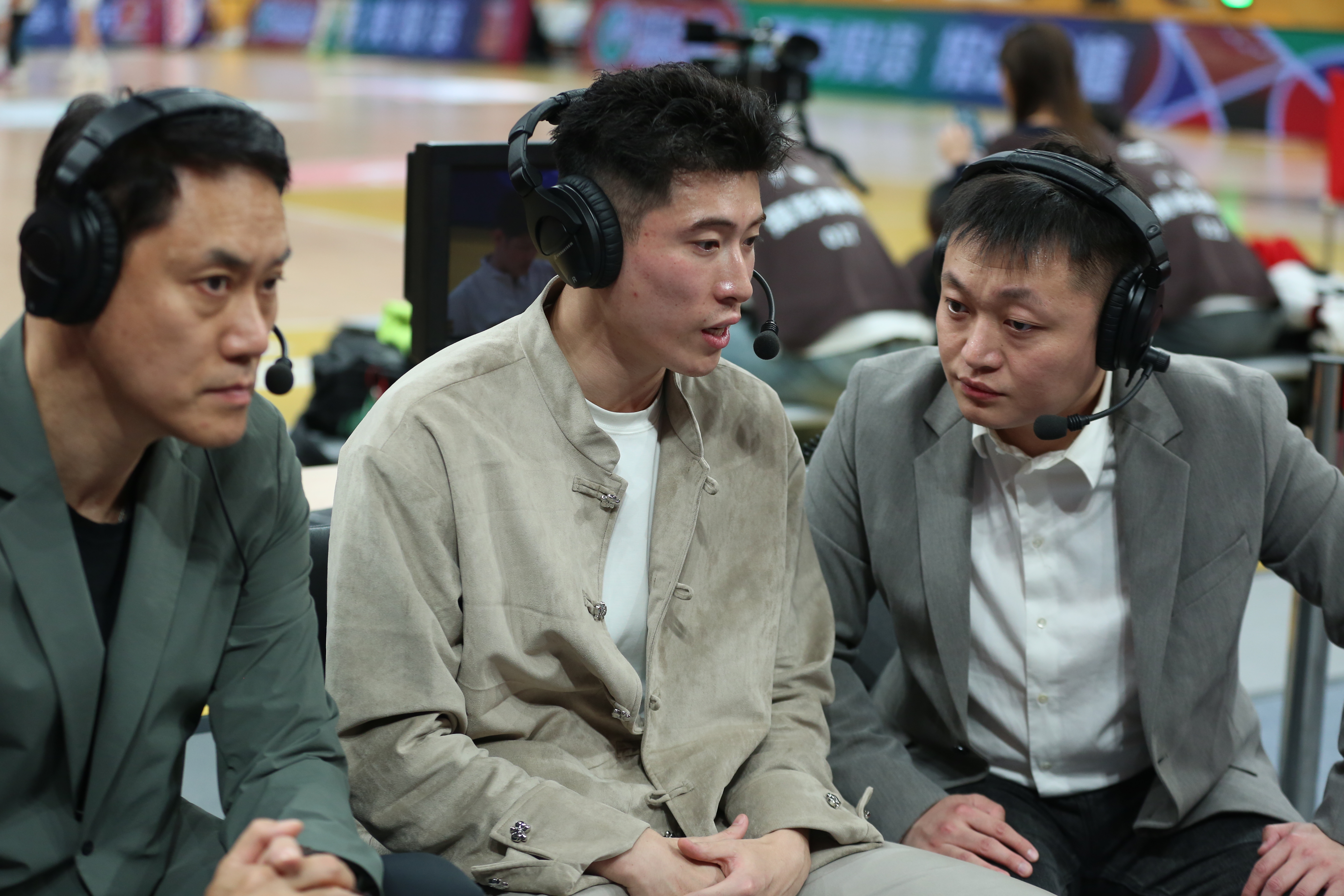 赛后浙江队备战CBA常规赛;再遭质疑细节曝光;管理层满意;控场能力受关注的简单介绍 赛后浙江队备战CBA常规赛;再遭质疑细节曝光;管理层满意;控场能力受关注的简单介绍