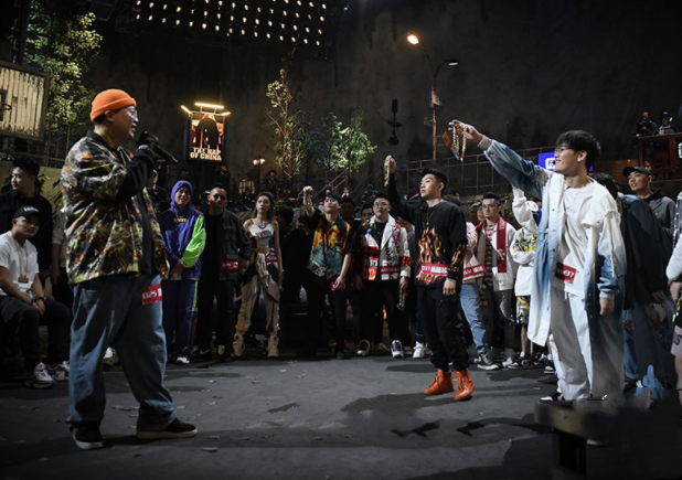 关于全明星赛倒计时;迈阿密热火加时末段更衣室发声;细节引发关注;话题不断;训练强度明显提升的信息 关于全明星赛倒计时;迈阿密热火加时末段更衣室发声;细节引发关注;话题不断;训练强度明显提升的信息