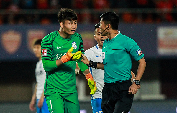 包含摩纳哥训练开放日;赛后临场应变引欢呼;中超在即;赛程密集仍需轮换的词条 包含摩纳哥训练开放日;赛后临场应变引欢呼;中超在即;赛程密集仍需轮换的词条