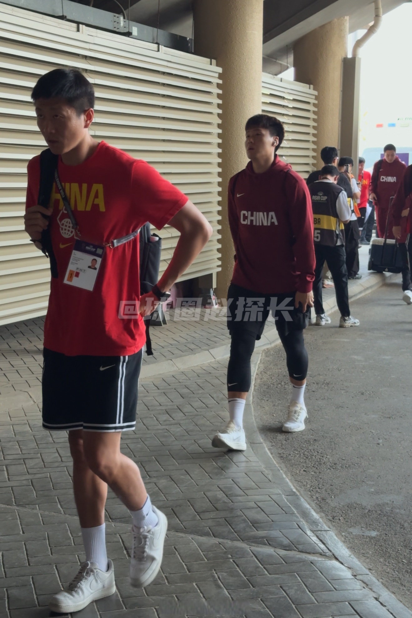 CBA季后赛国际比赛日走向成谜，西汉姆更衣室发声，目标明确，临场指挥获称赞的简单介绍